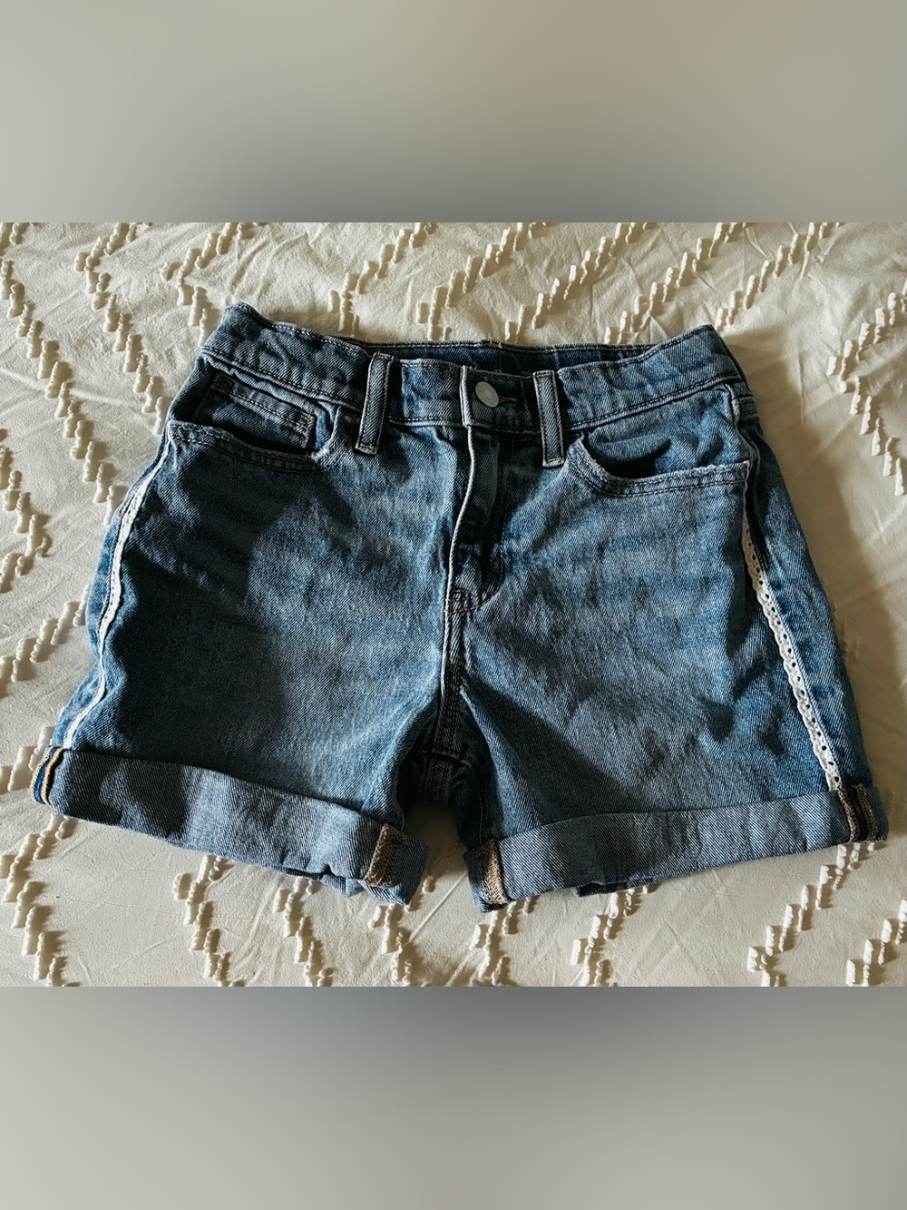 Old Navy High-Rise Denim Shorts in Blue girls 12